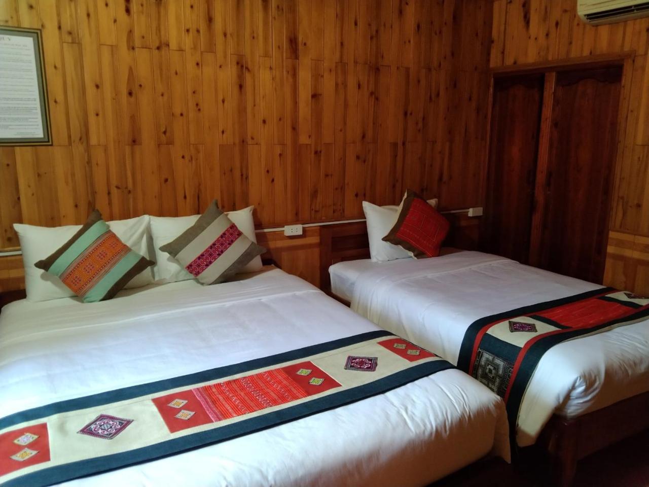 A Lin Homestay Bac Ha Exterior photo