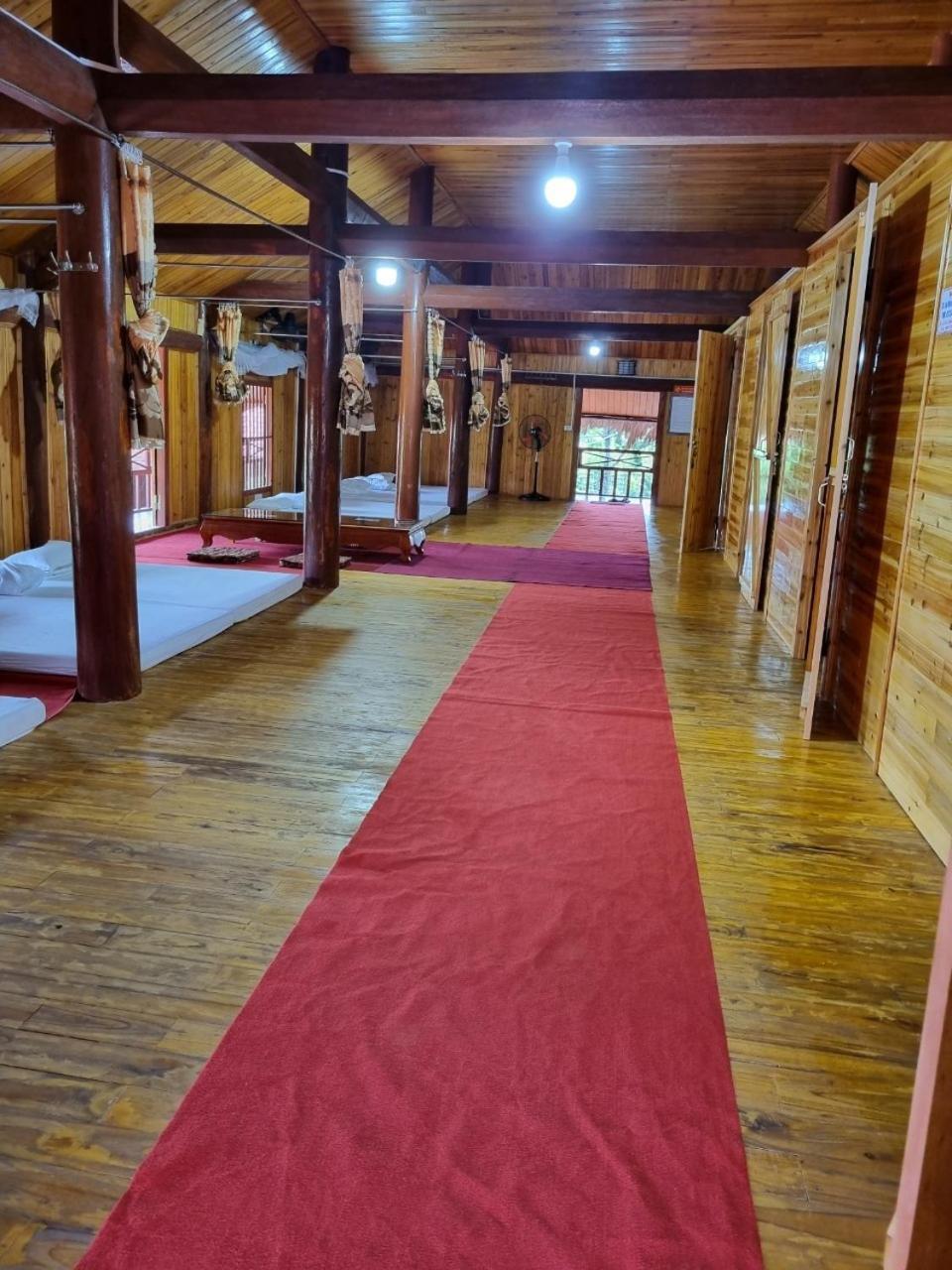 A Lin Homestay Bac Ha Exterior photo